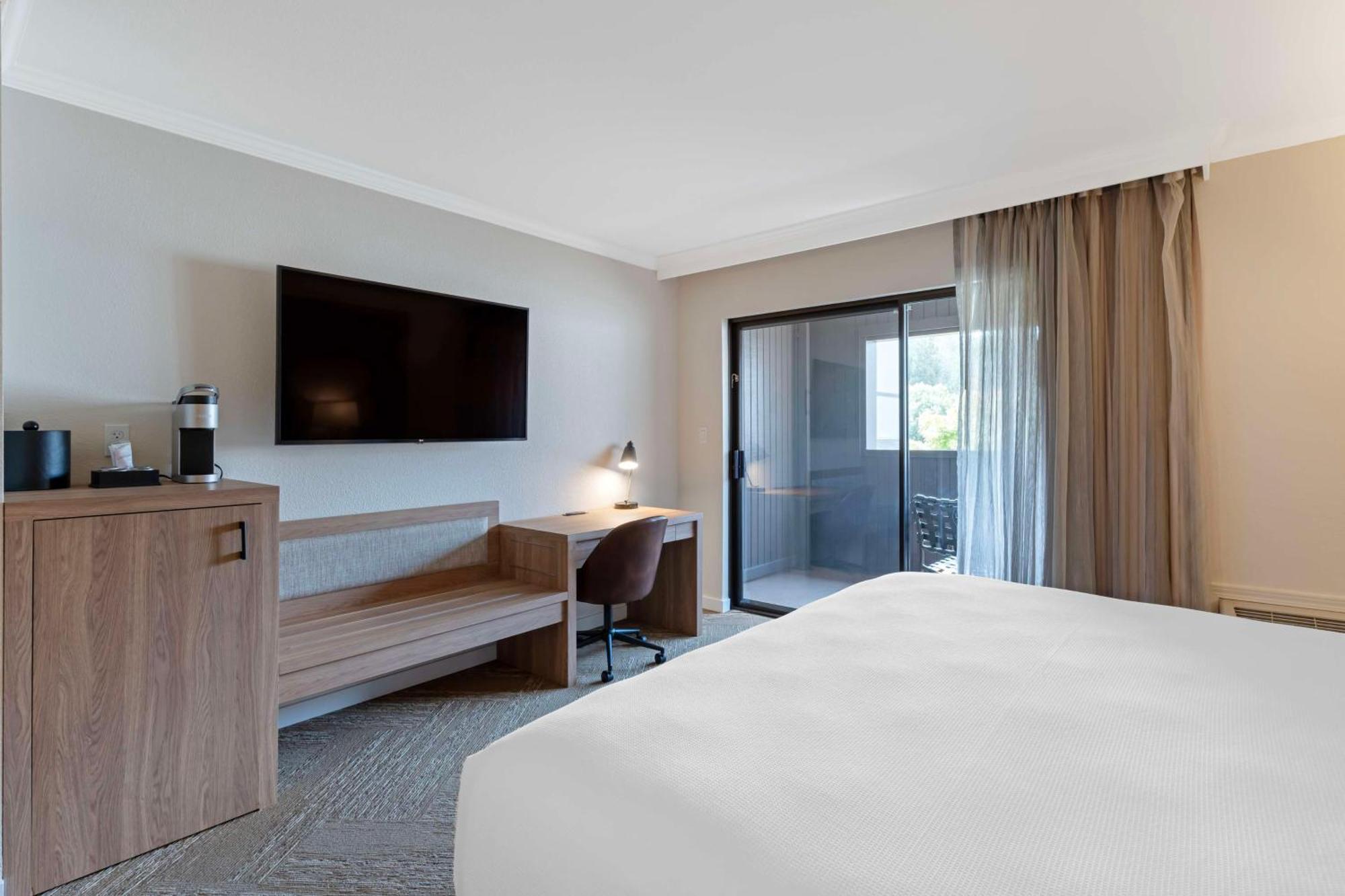 Hotel Best Western Plus At The Vines 3*